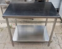 Meja stainless 2 Susun. Ukuran P 90 x L 60 x T 85 cm