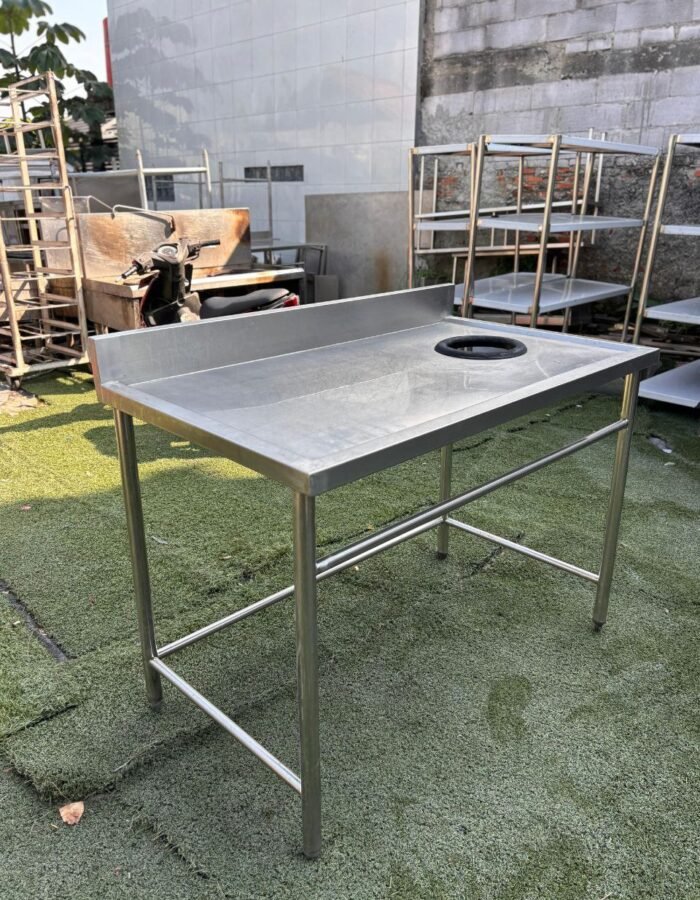 Meja prepare Meja sampah