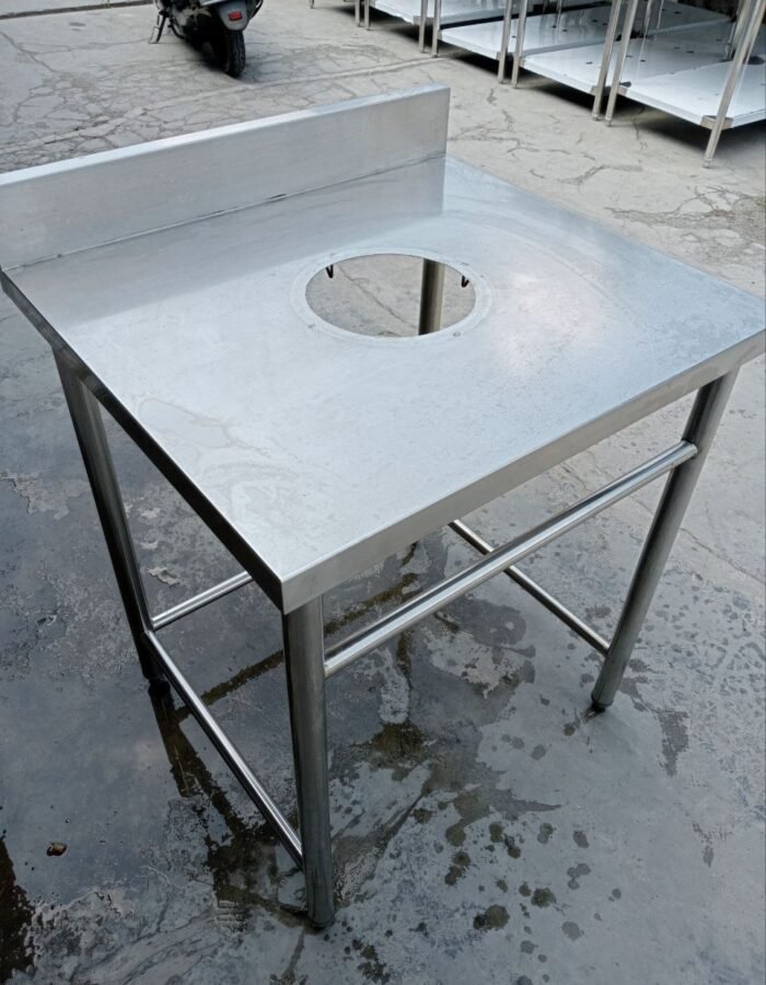 Meja 1 susun Ada lubang sampah di tengah